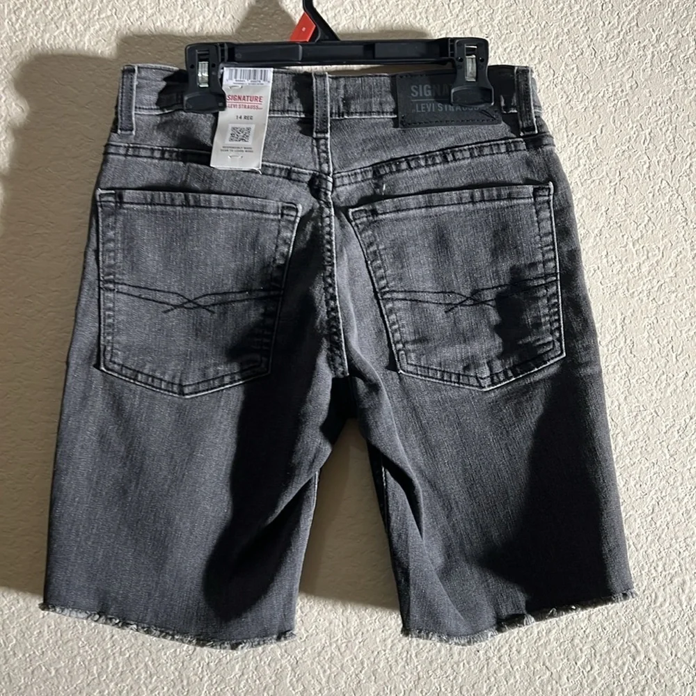 Signature by Levi Strauss Black Skorts Distressed Style